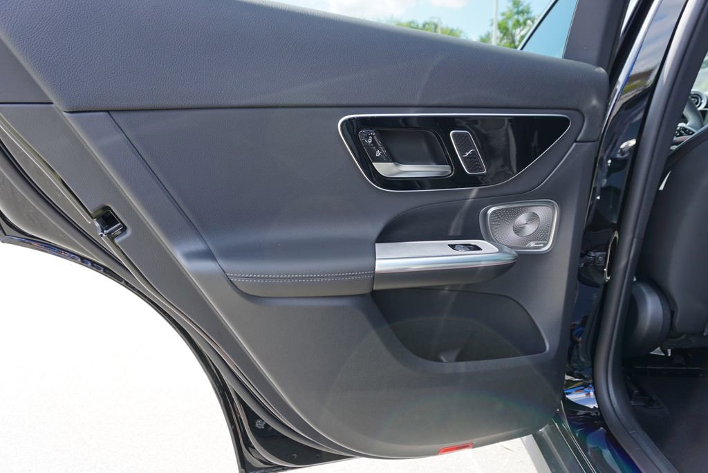 Certified 2025 Mercedes-Benz GLC 300 4MATIC image 41