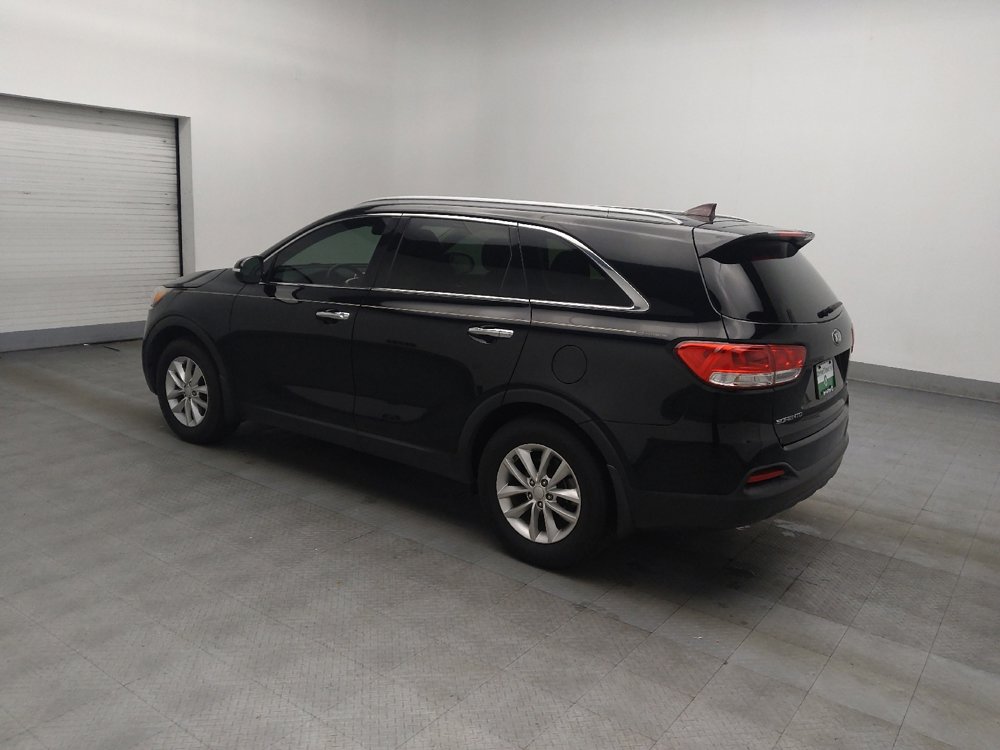 Used 2016 Kia Sorento LX w/ LX Convenience Package image 3