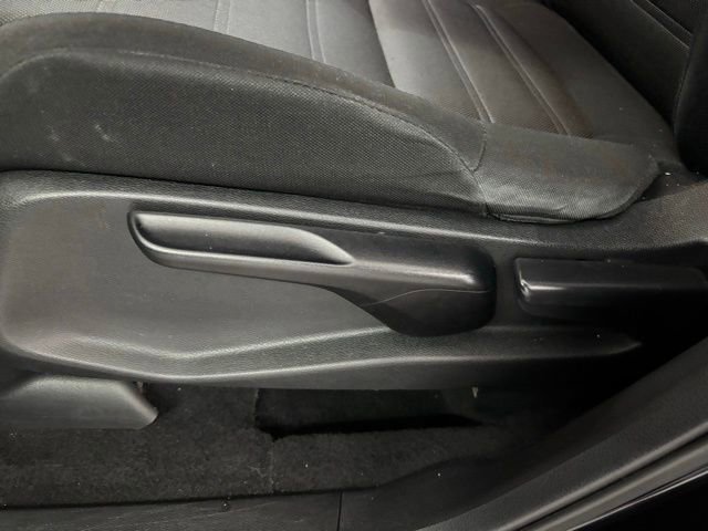 Used 2018 Honda CR-V LX image 9