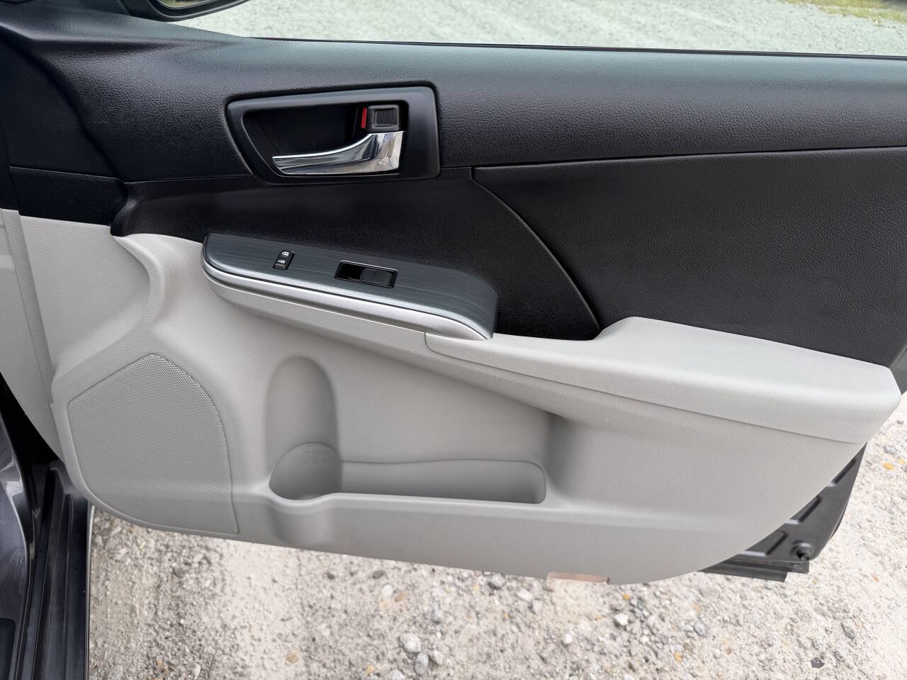 Used 2014 Toyota Camry LE FWD image 20