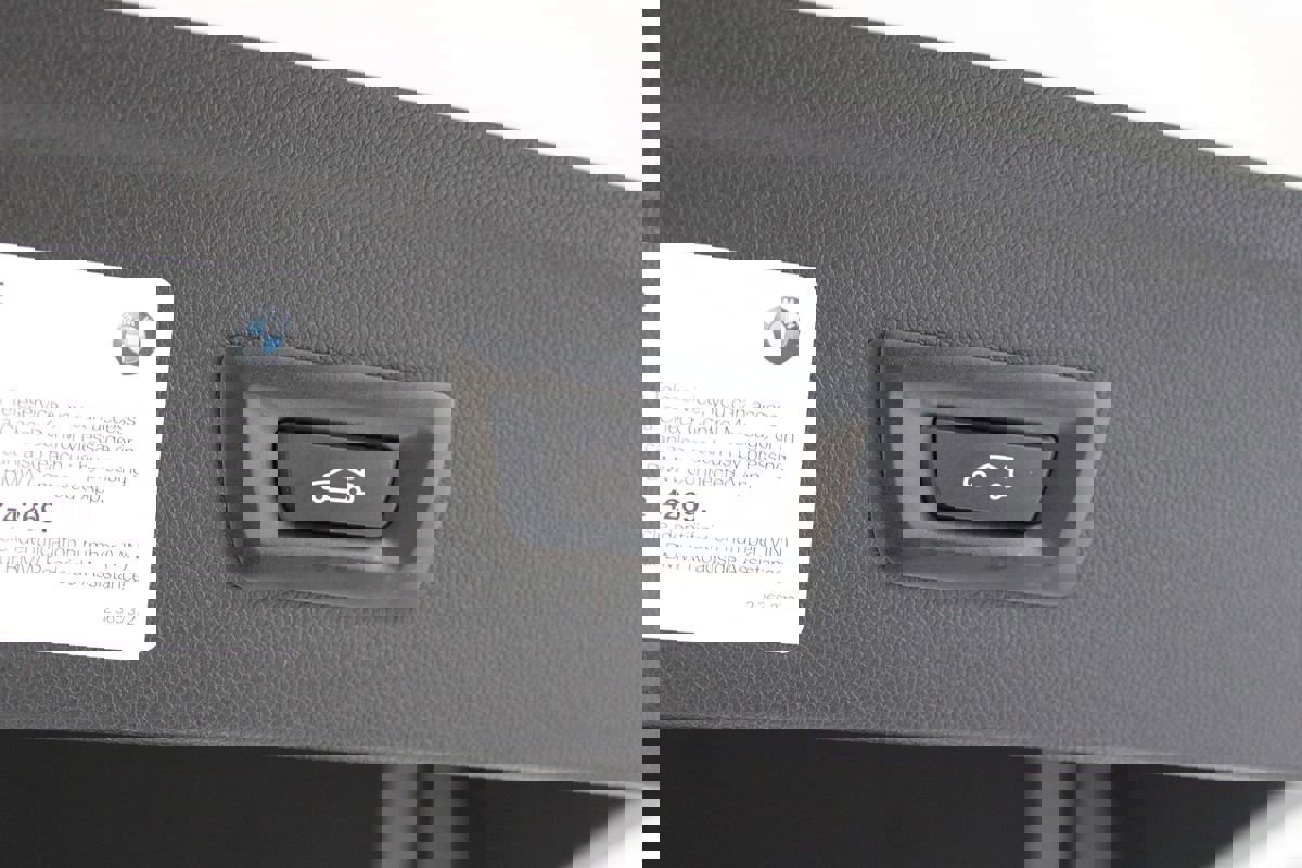 Used 2023 BMW iX xDrive50 w/ Sport Package image 49