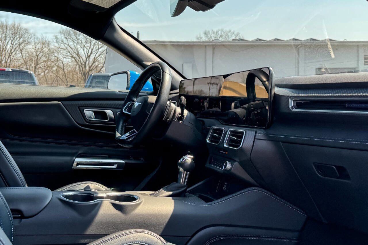 Used 2024 Ford Mustang GT Premium image 16