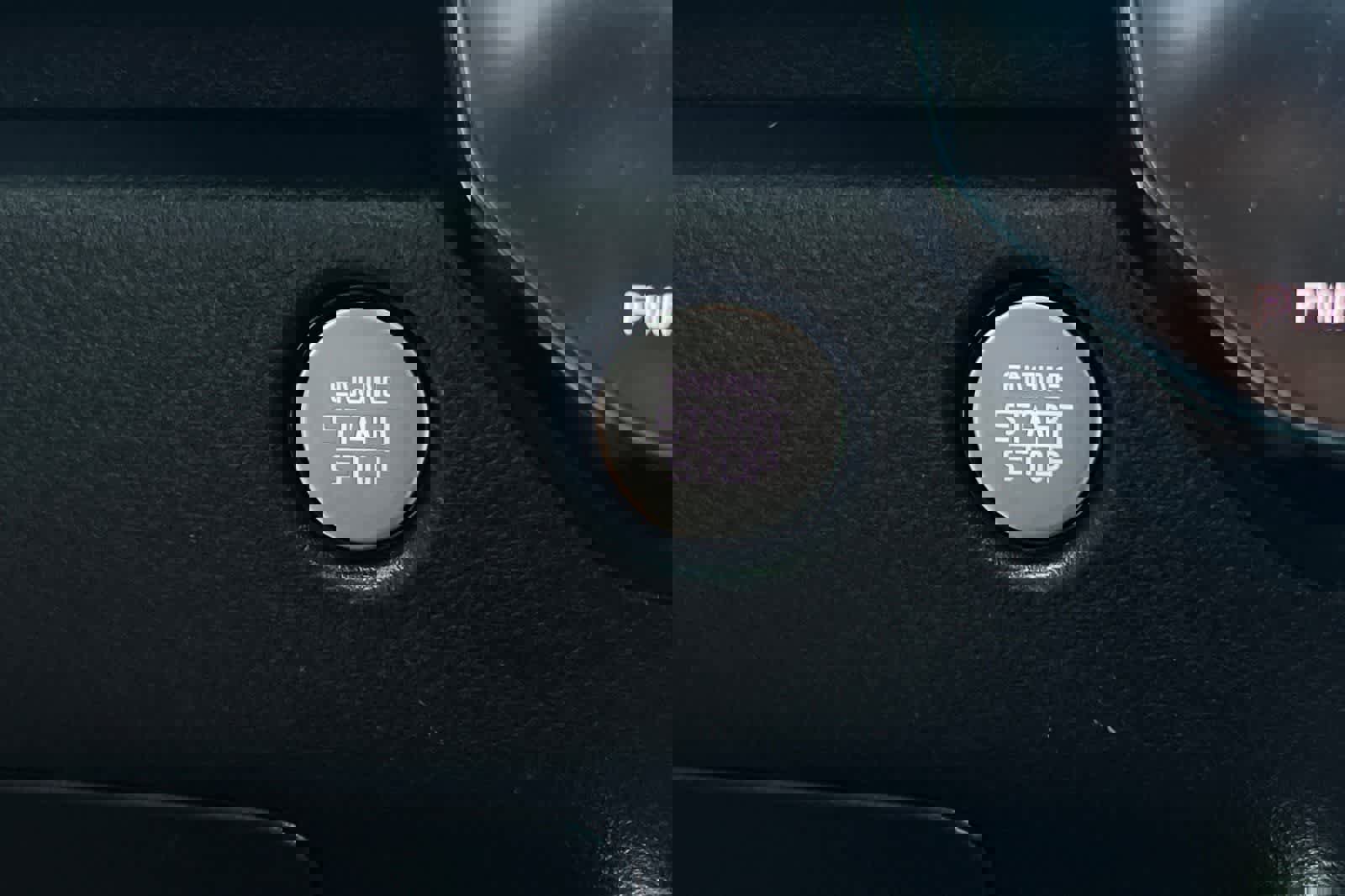 Used 2025 Kia Carnival SX Prestige image 31