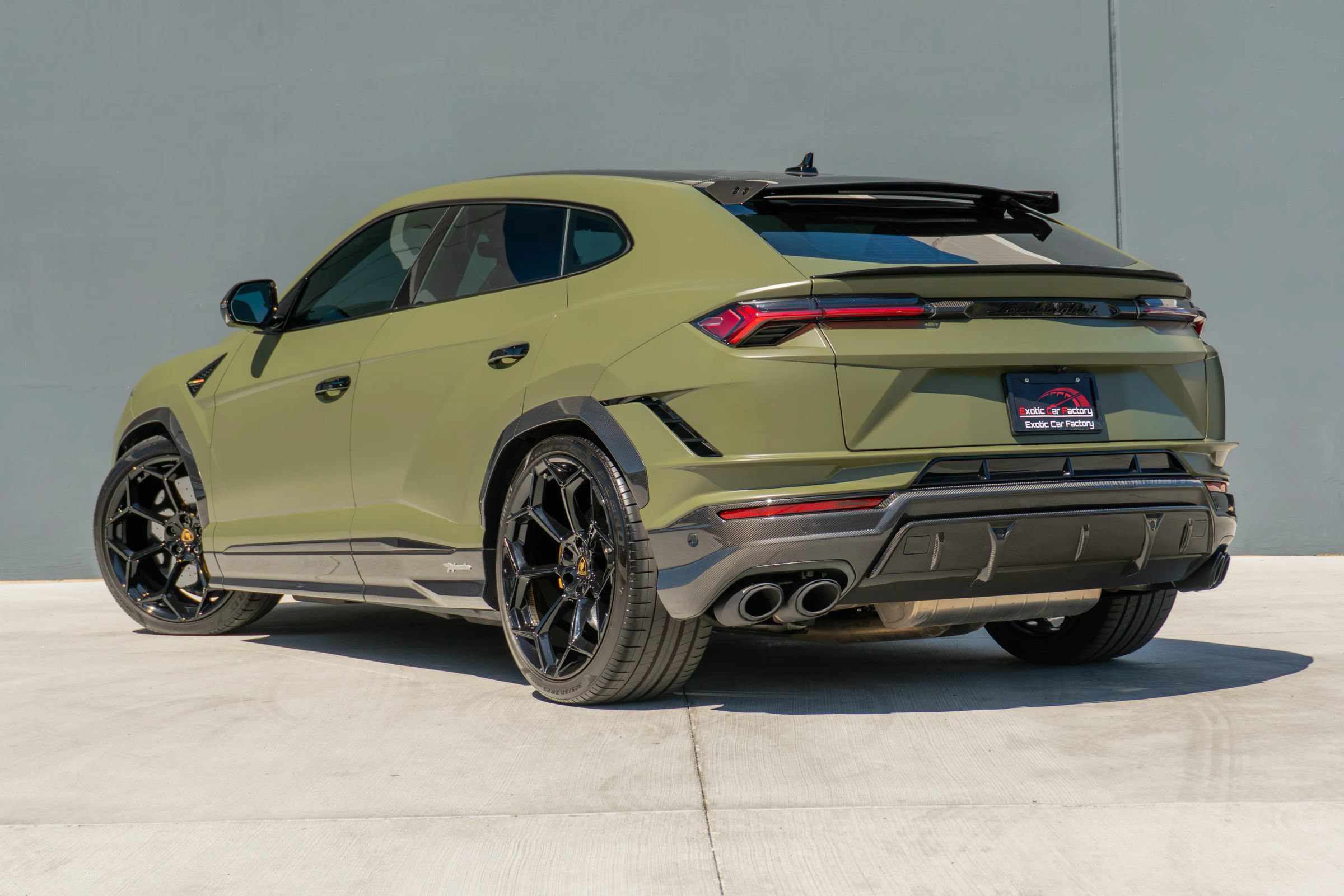 Used 2024 Lamborghini Urus Performante AWD/4WD image 9