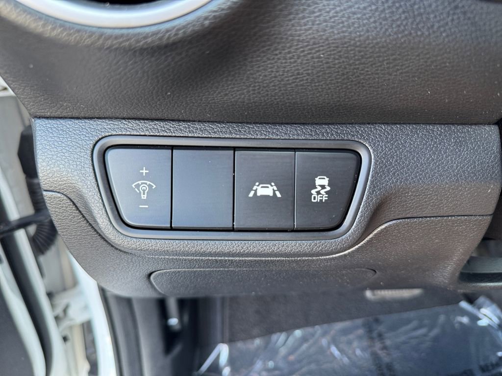 Used 2020 Kia Forte LXS image 28