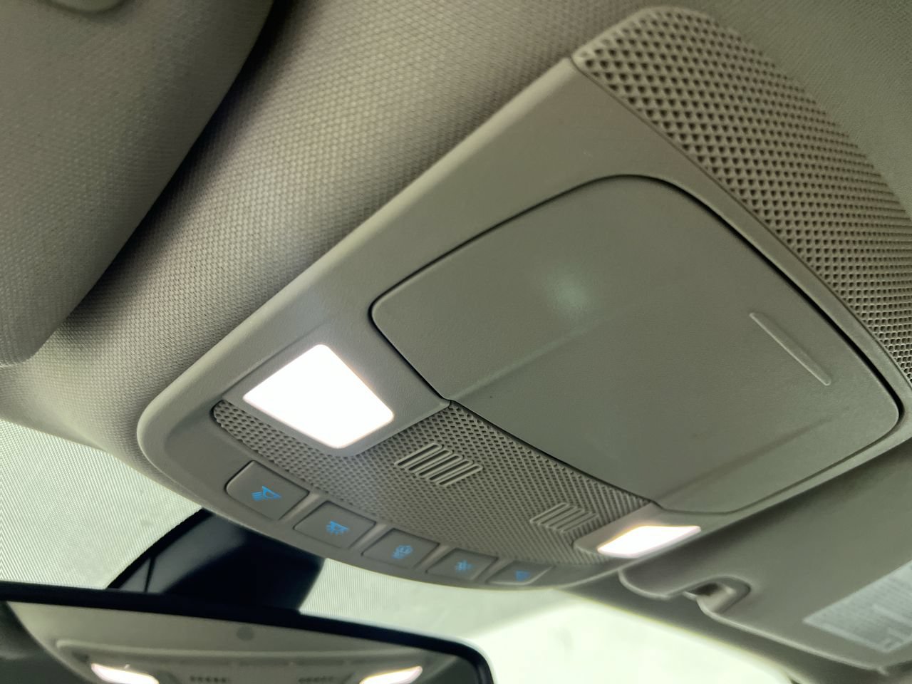 Used 2019 Ford Fusion Energi Titanium FWD image 18