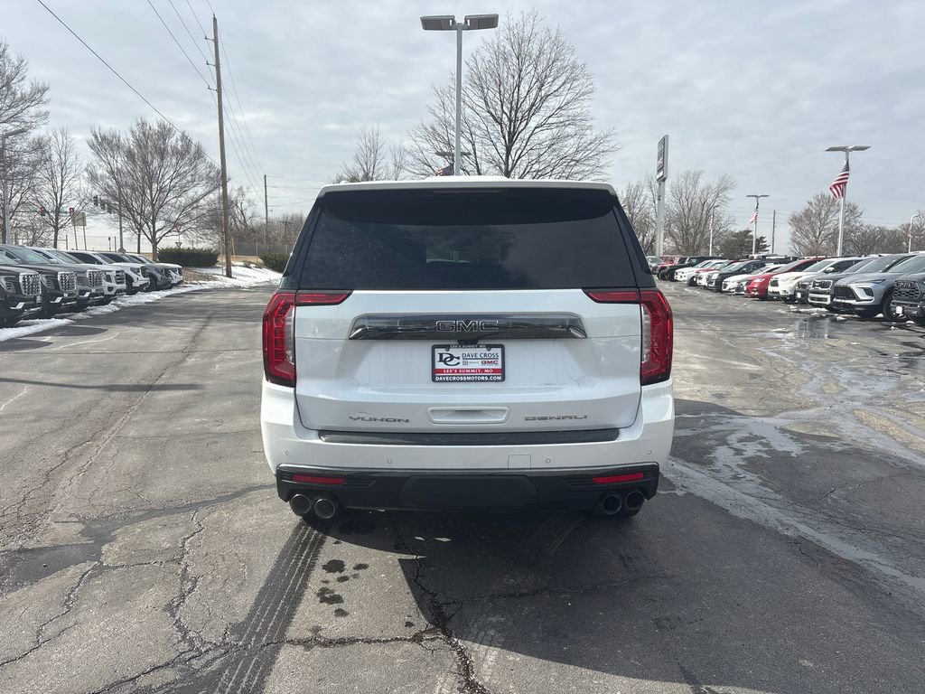 Used 2024 GMC Yukon XL Denali Ultimate image 8