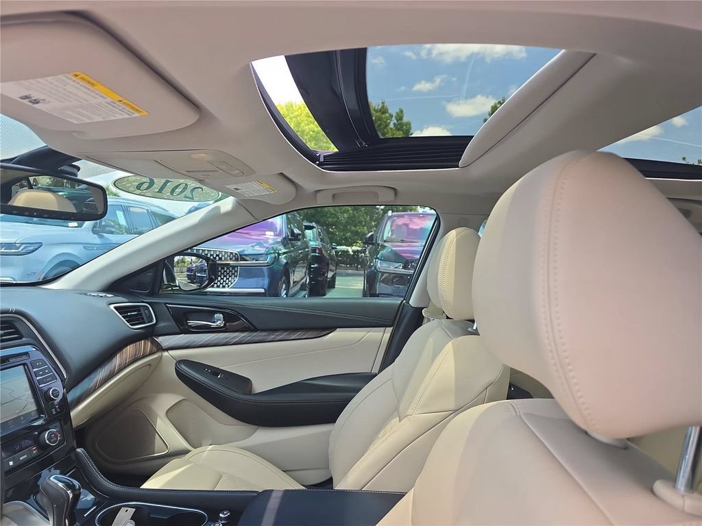 Used 2016 Nissan Maxima Platinum FWD image 28