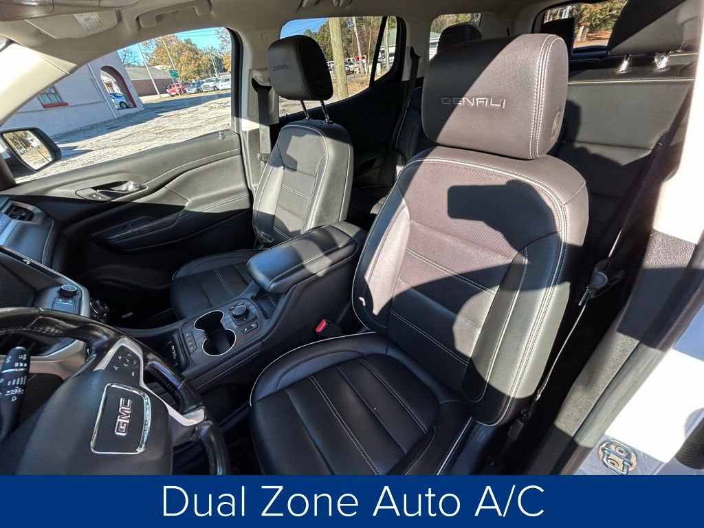 Used 2022 GMC Acadia Denali w/ Denali Ultimate Package image 31