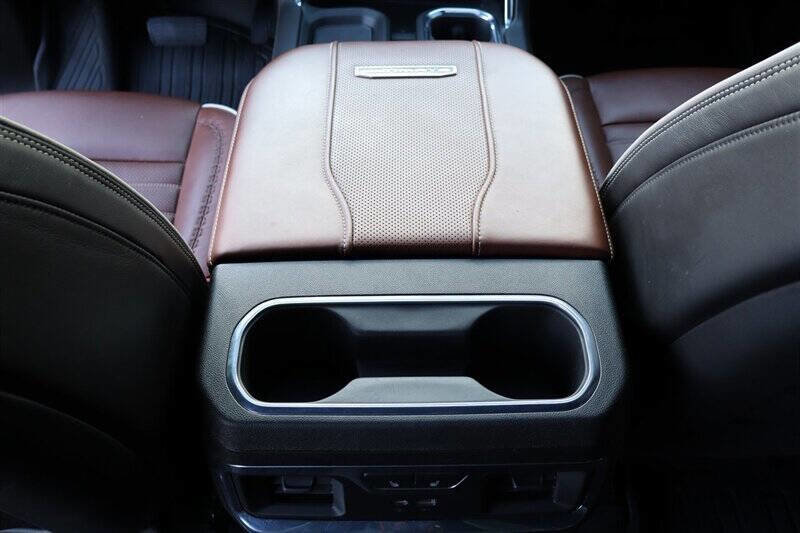 Used 2025 GMC Sierra 3500 Denali Ultimate image 25