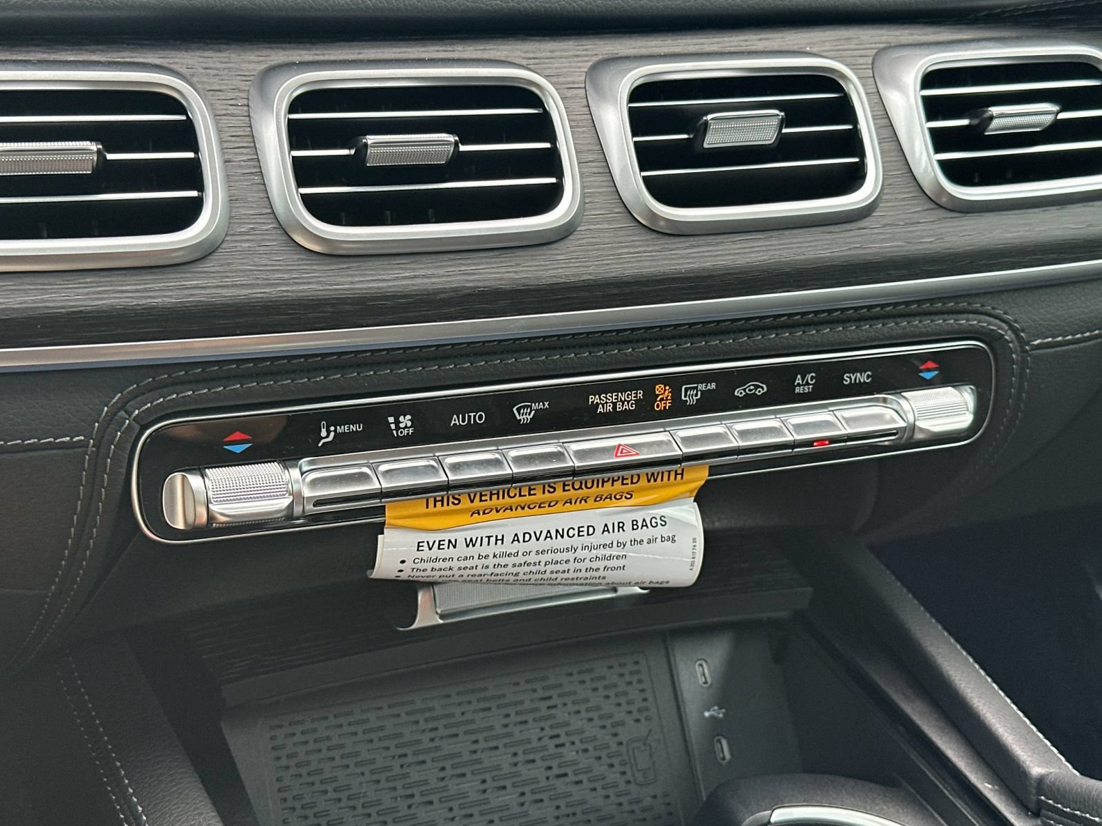 New 2026 Mercedes-Benz GLS 580 4MATIC image 24