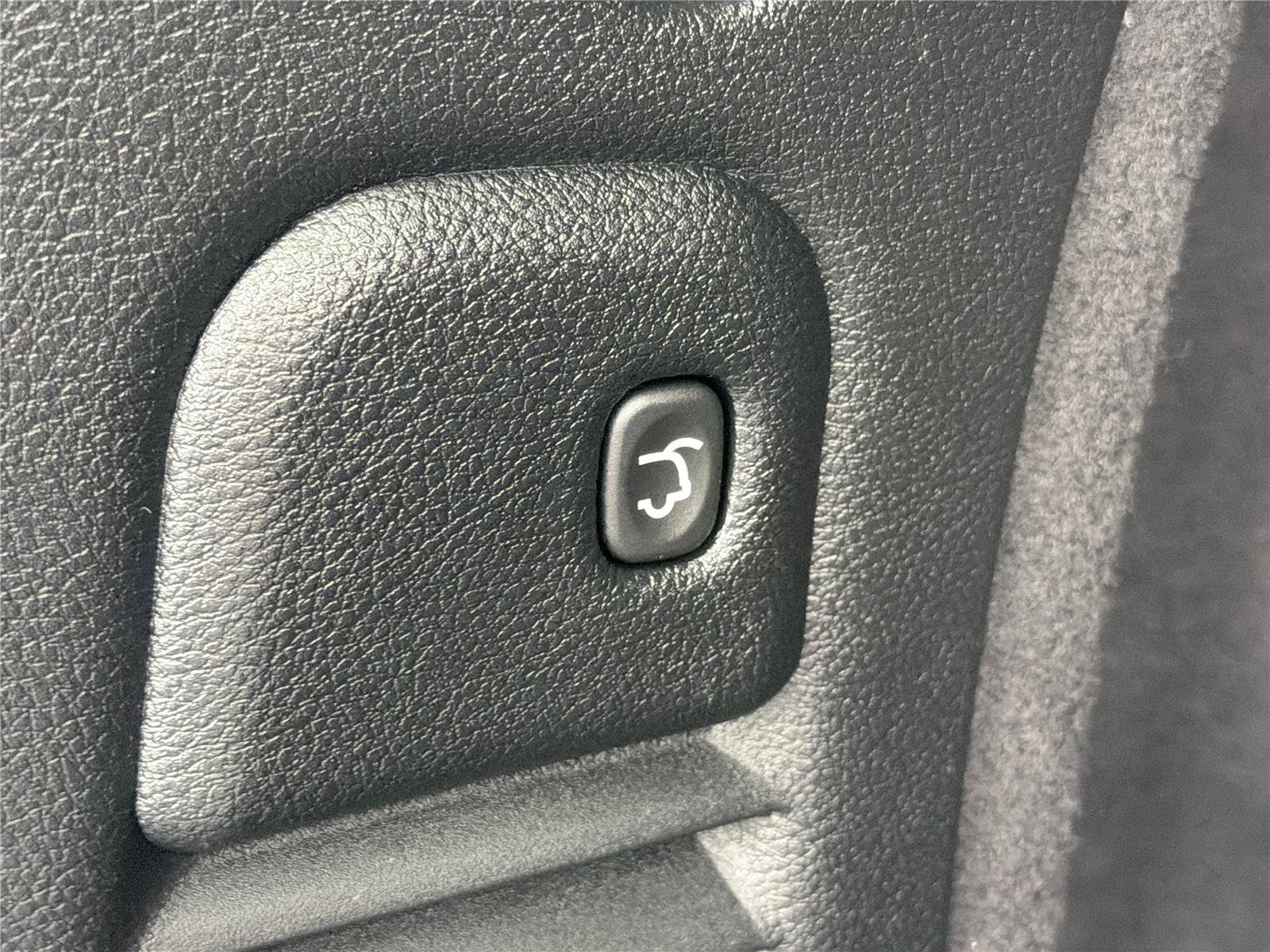 Used 2024 Dodge Durango R/T AWD/4WD image 19