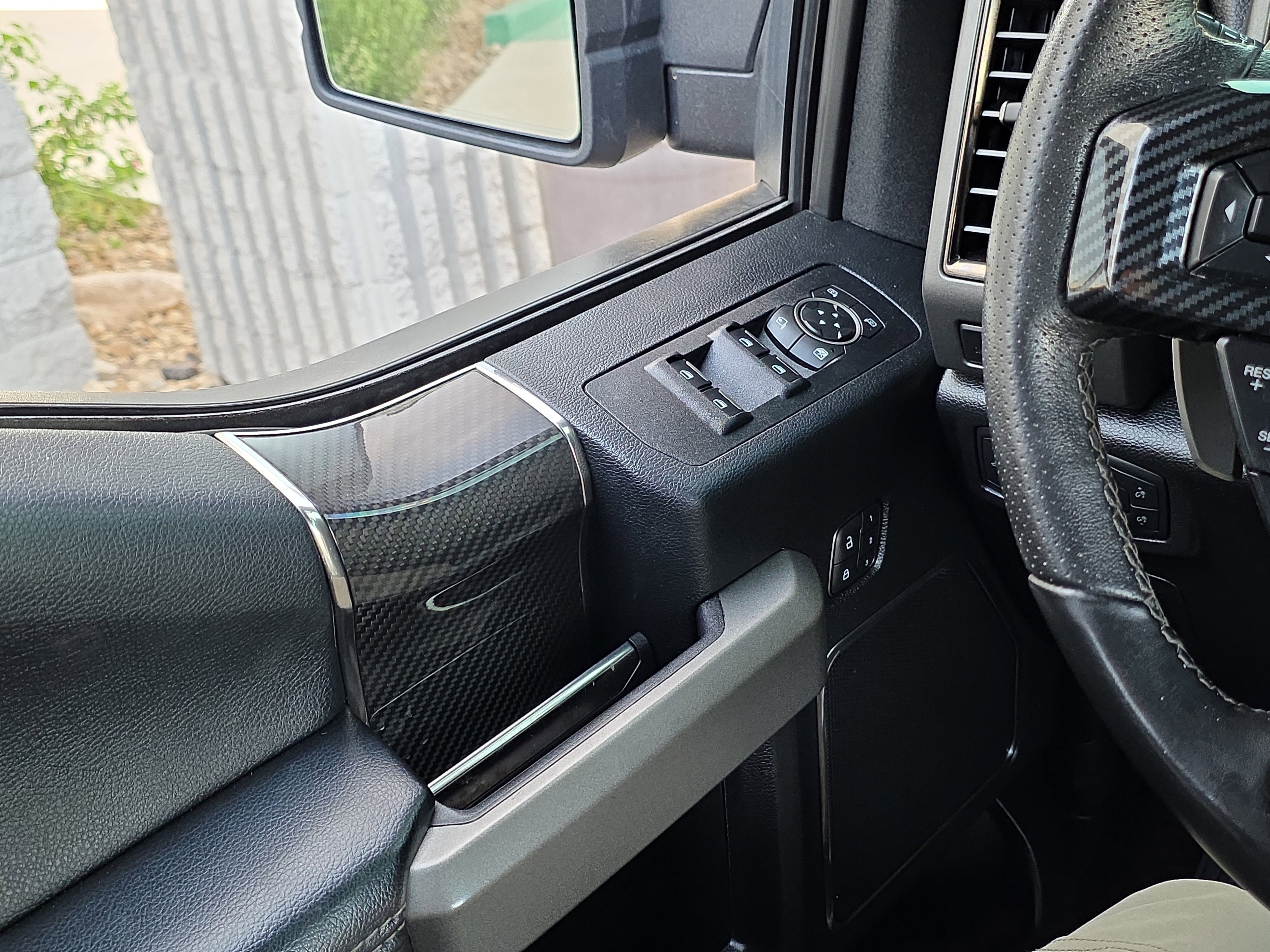 Used 2020 Ford F150 Raptor w/ Equipment Group 802A Luxury image 34