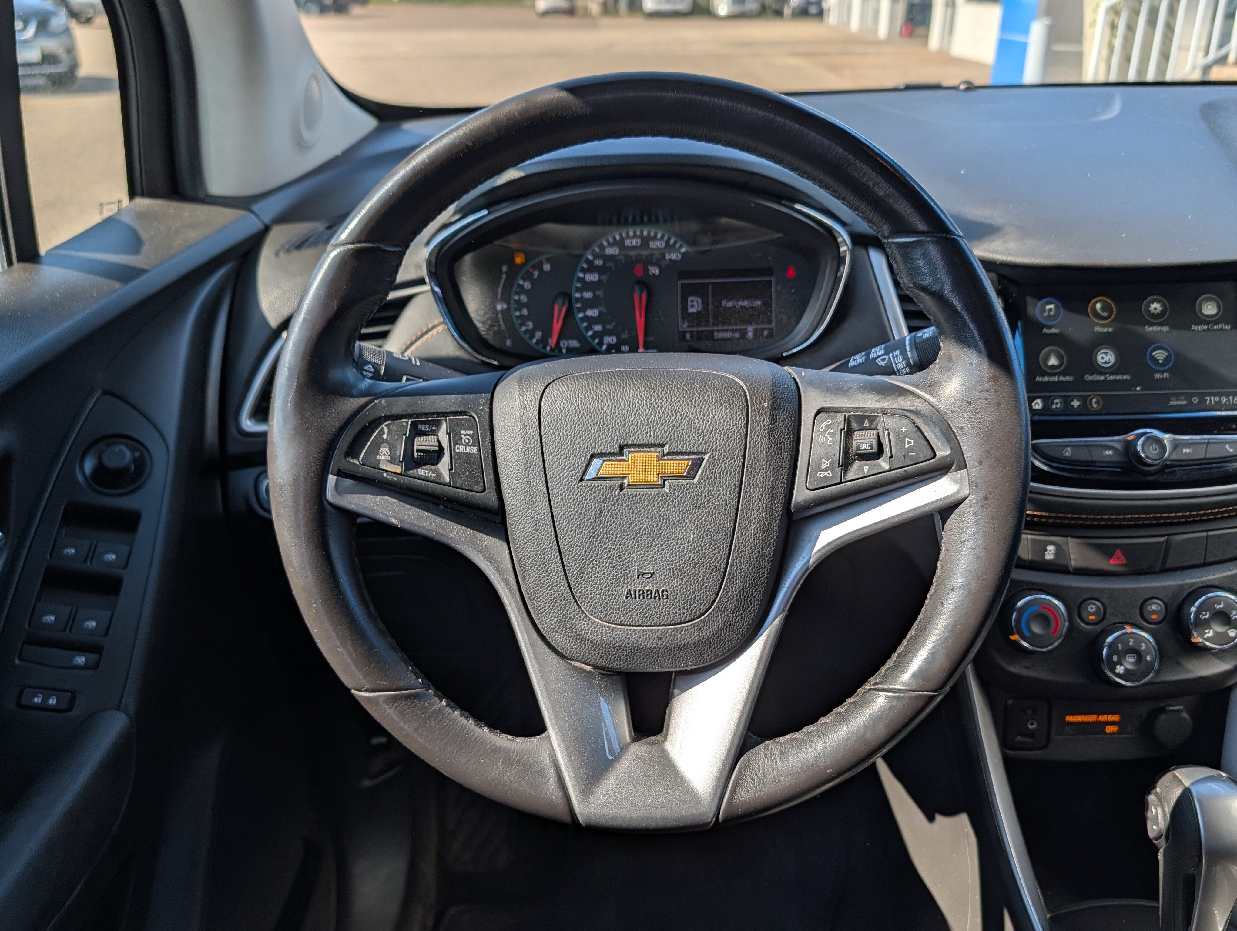 Certified 2019 Chevrolet Trax LT w/ LT Convenience Package AWD/4WD image 12