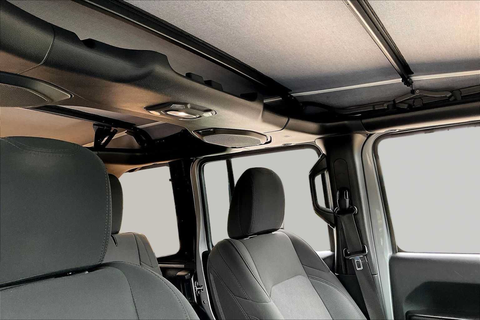 Used 2018 Jeep Wrangler Unlimited Sport S AWD/4WD image 13