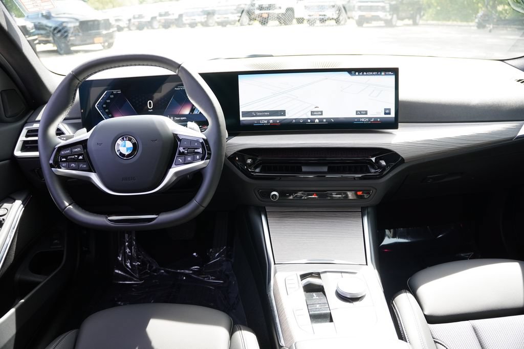Used 2026 BMW 330i xDrive Sedan AWD/4WD image 18