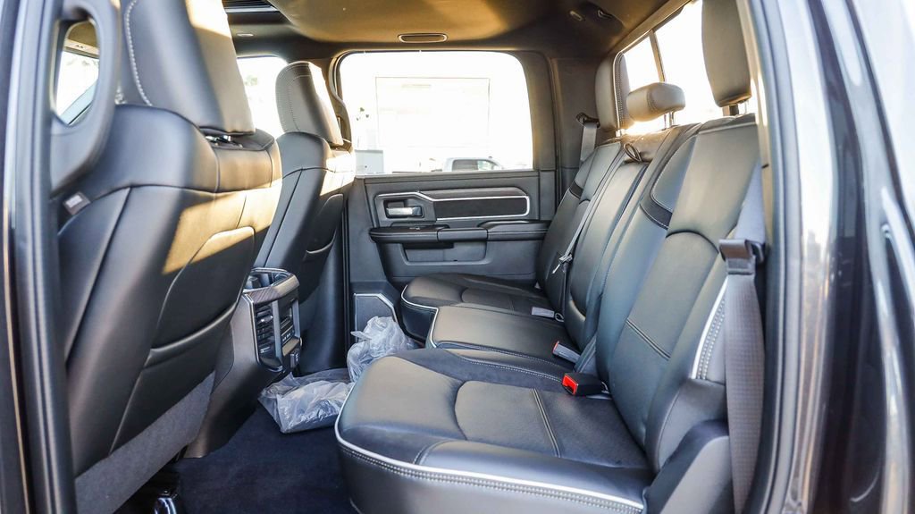 New 2026 RAM 2500 Laramie AWD/4WD image 23