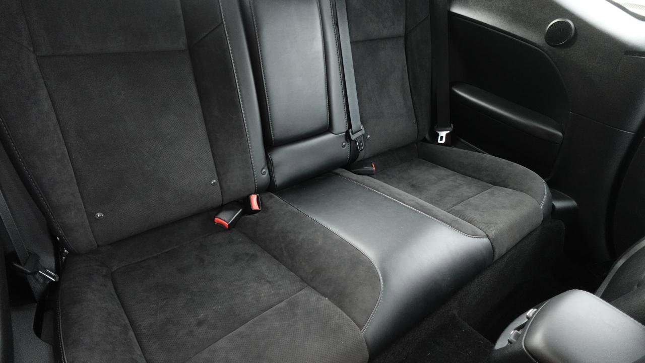 Used 2015 Dodge Challenger R/T Plus image 9