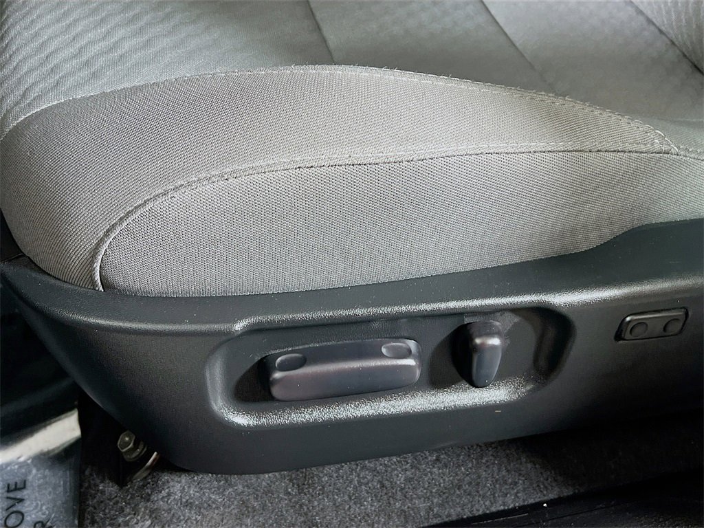 Certified 2022 Toyota Tacoma SR5 image 18