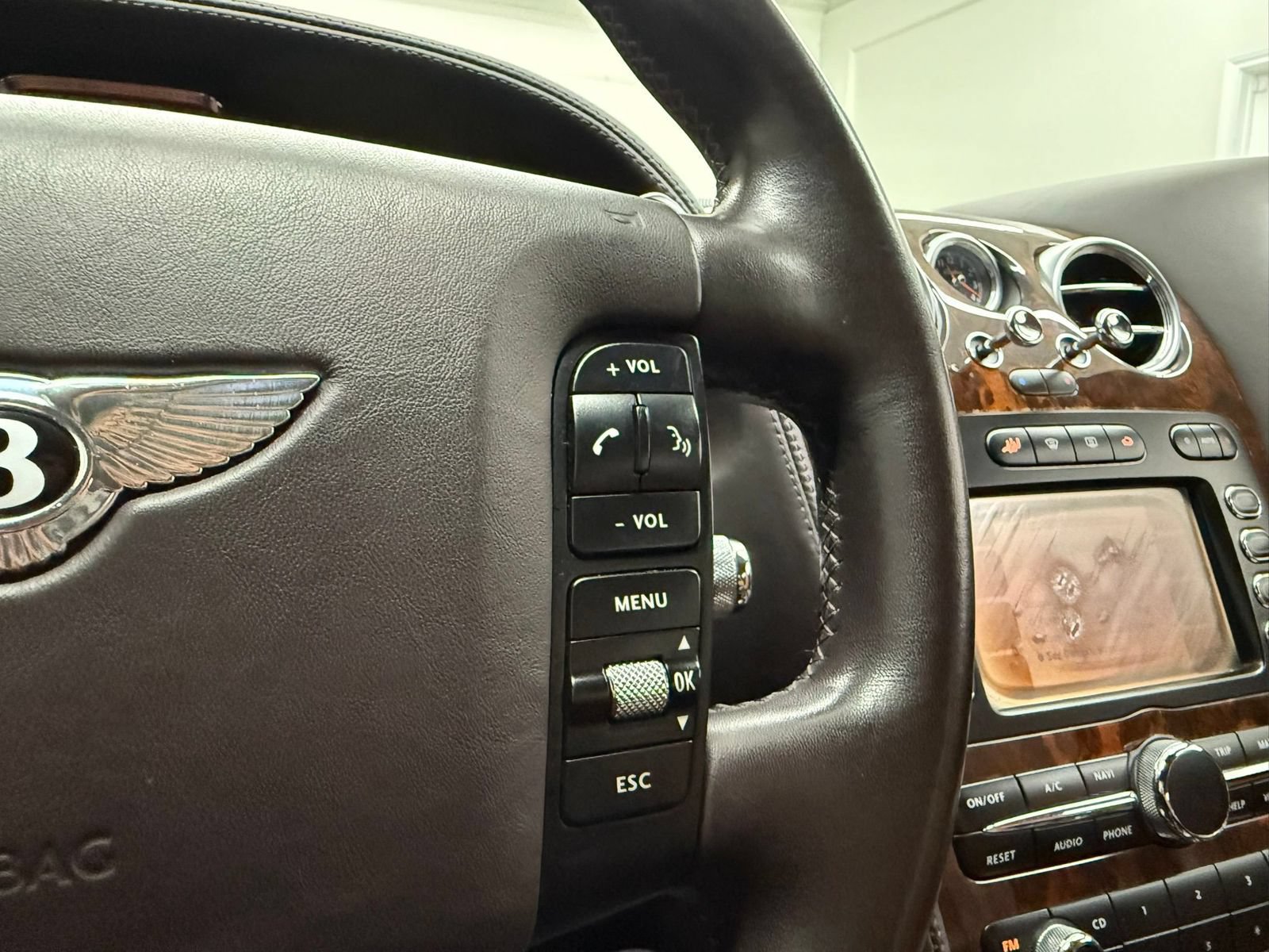 Used 2006 Bentley Flying Spur Flying Spur AWD/4WD image 35
