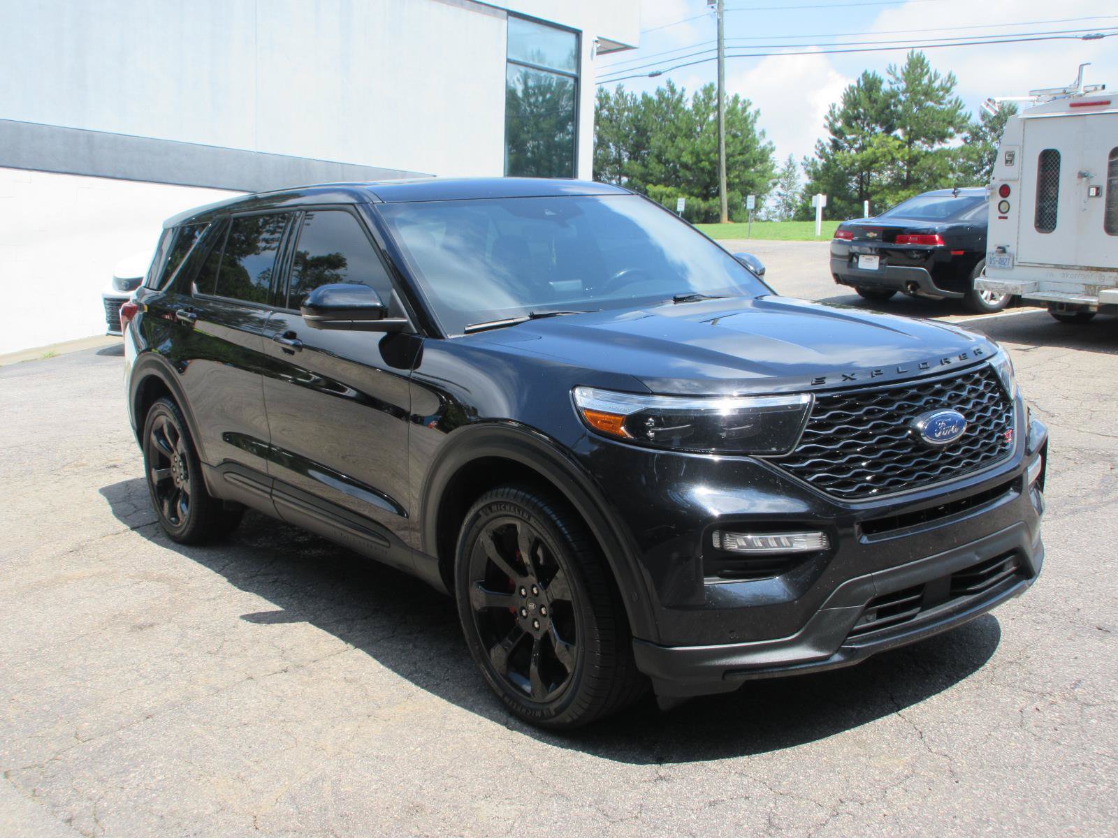 Used 2022 Ford Explorer ST w/ Equipment Group 401A AWD/4WD image 3