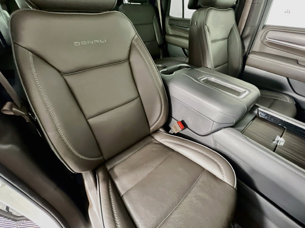 Used 2023 GMC Yukon Denali w/ Denali Reserve Package AWD/4WD image 31