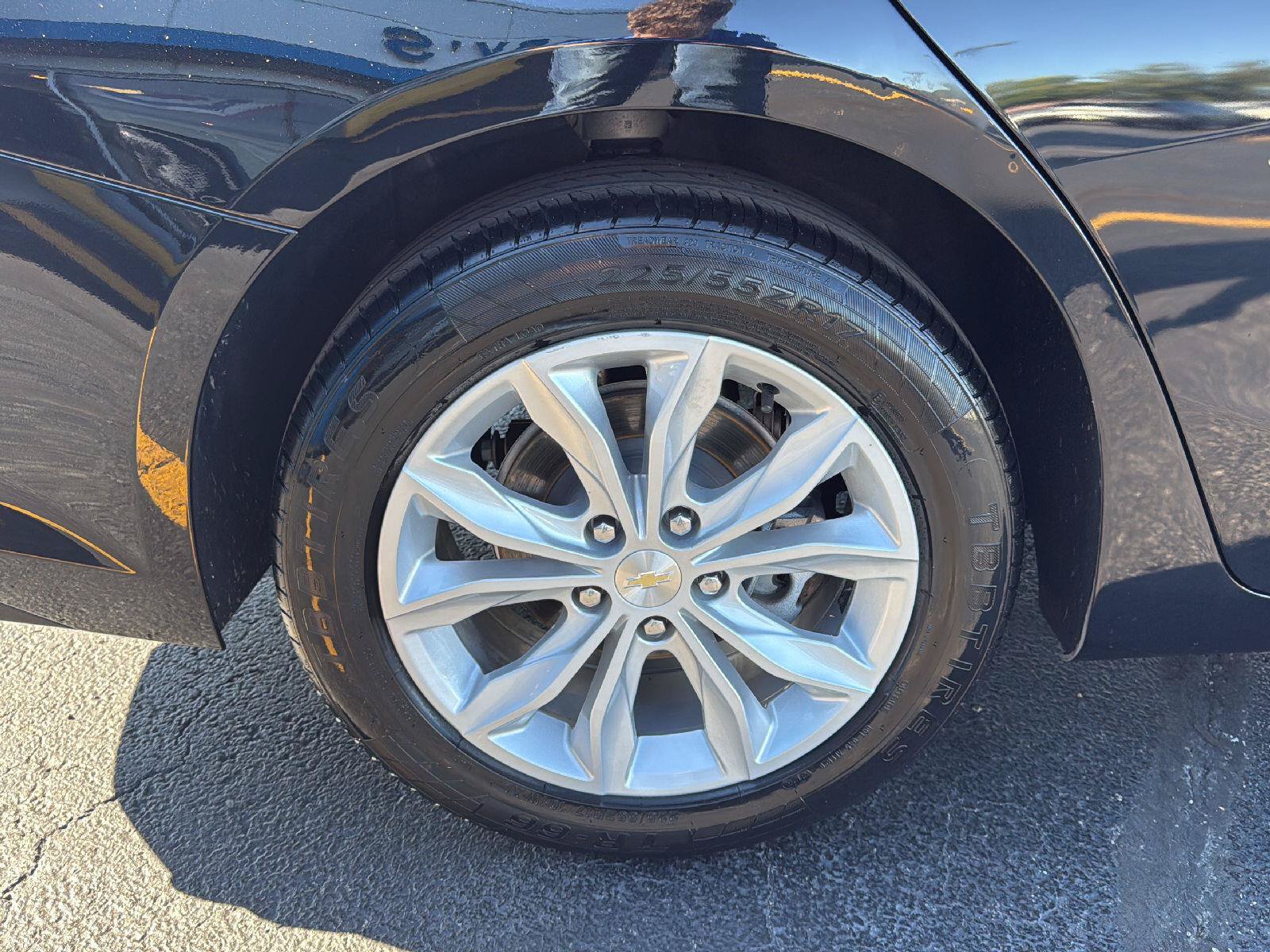 Used 2025 Chevrolet Malibu LT FWD image 34