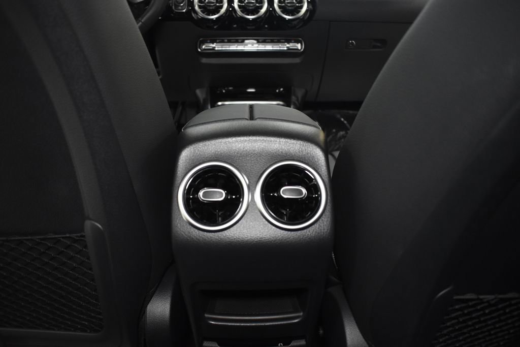 Certified 2024 Mercedes-Benz GLA 35 AMG 4MATIC image 36