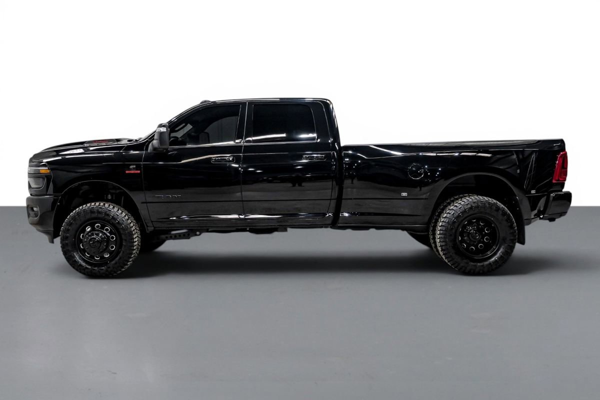 Used 2025 RAM 3500 Laramie w/ Night Edition AWD/4WD image 9