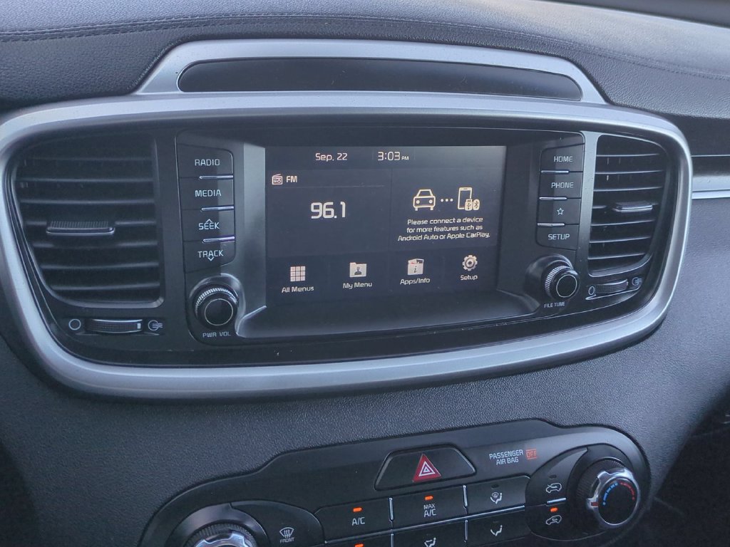 Used 2019 Kia Sorento FWD image 16