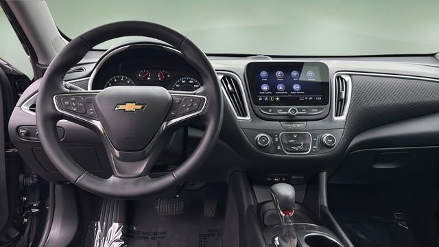 Used 2025 Chevrolet Malibu RS image 9