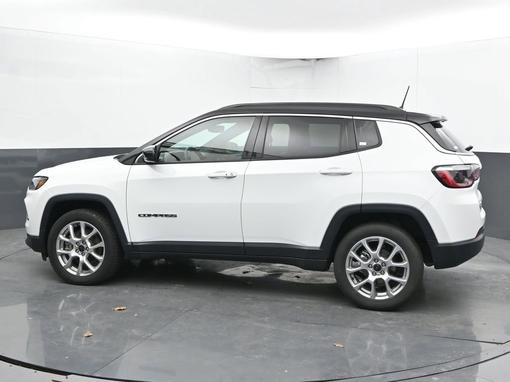 Used 2025 Jeep Compass Limited AWD/4WD image 8