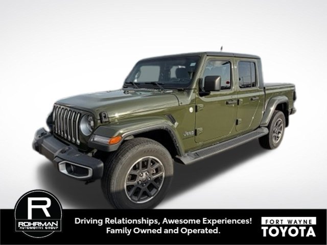 Used 2021 Jeep Gladiator Overland w/ Dual Top Group AWD/4WD image 1