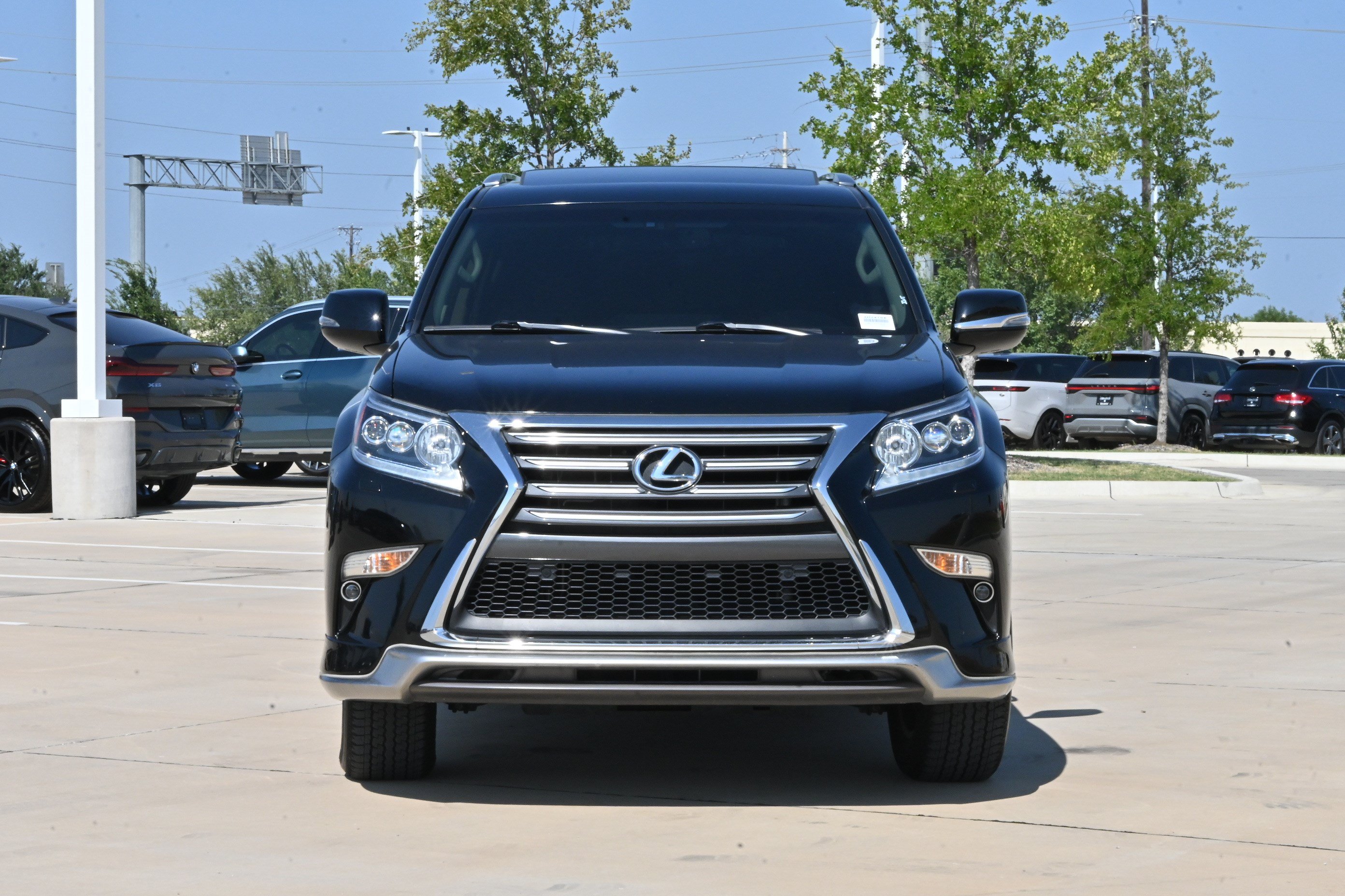 Used 2019 Lexus GX 460 Premium AWD/4WD image 3