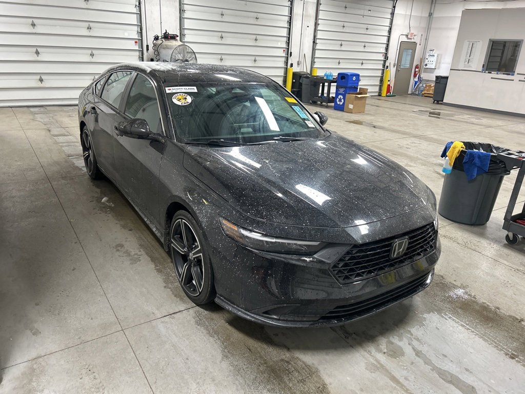 Used 2024 Honda Accord Sport image 1