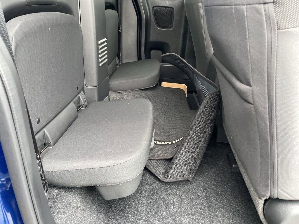 Used 2024 Nissan Frontier SV w/ SV Convenience Package image 32