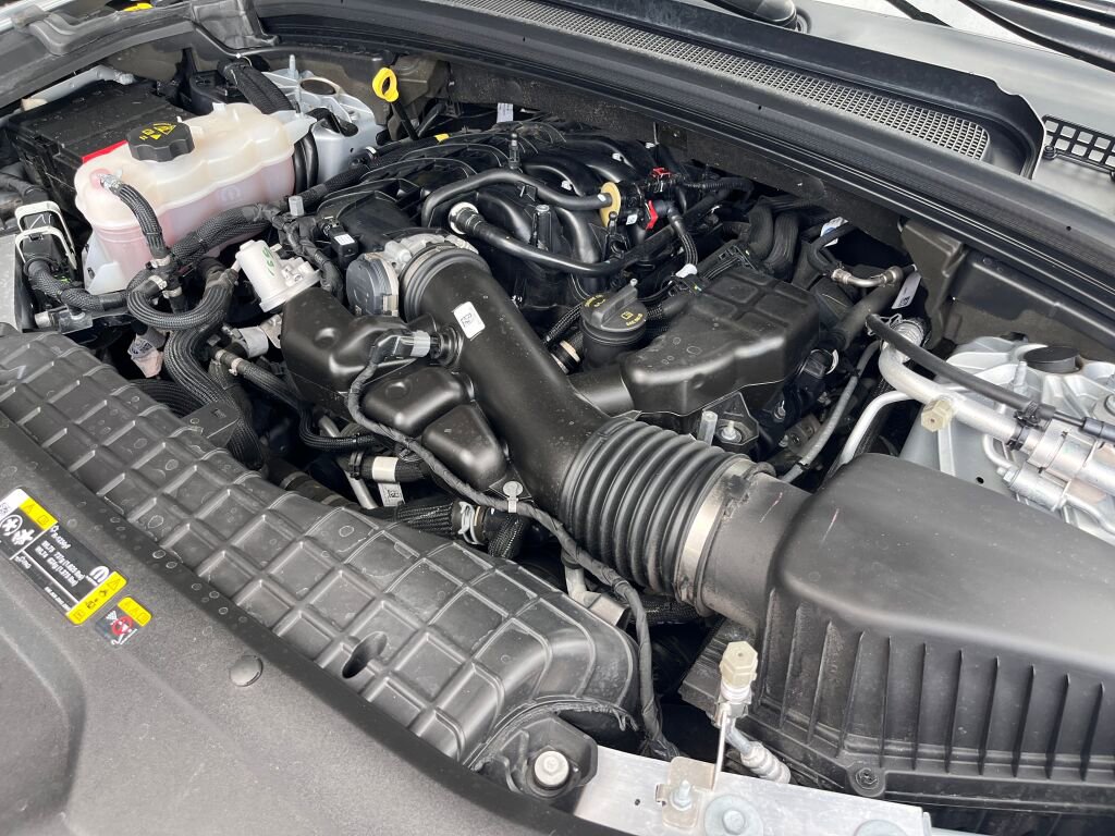 Used 2023 Jeep Grand Cherokee Limited image 34