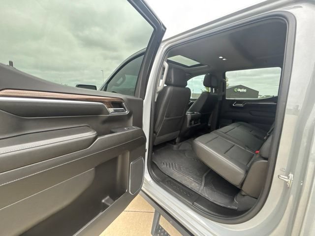 Used 2024 Chevrolet Silverado 1500 LT Trail Boss w/ LT Trail Boss Premium Package AWD/4WD image 17