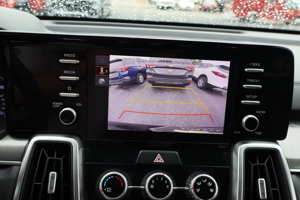 Used 2022 Kia Sorento LX image 11