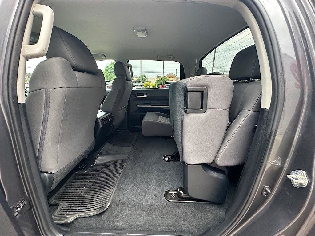 Certified 2018 Toyota Tundra SR5 w/ SR5 Upgrade Package AWD/4WD image 15