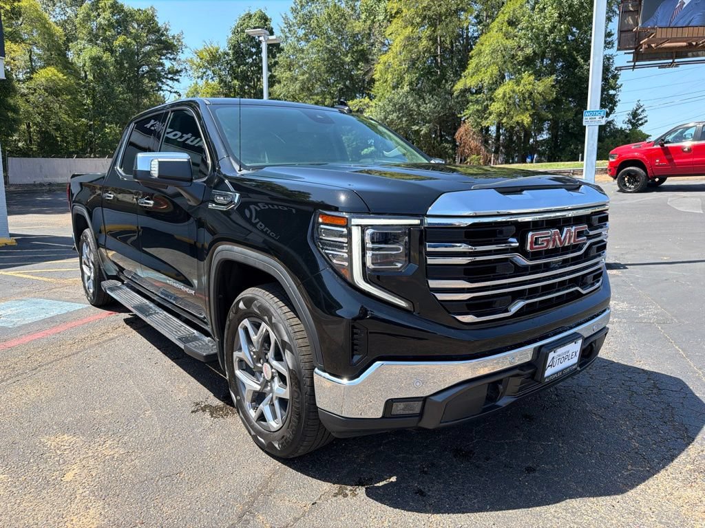 Used 2024 GMC Sierra 1500 SLT w/ SLT Premium Plus Package RWD image 4