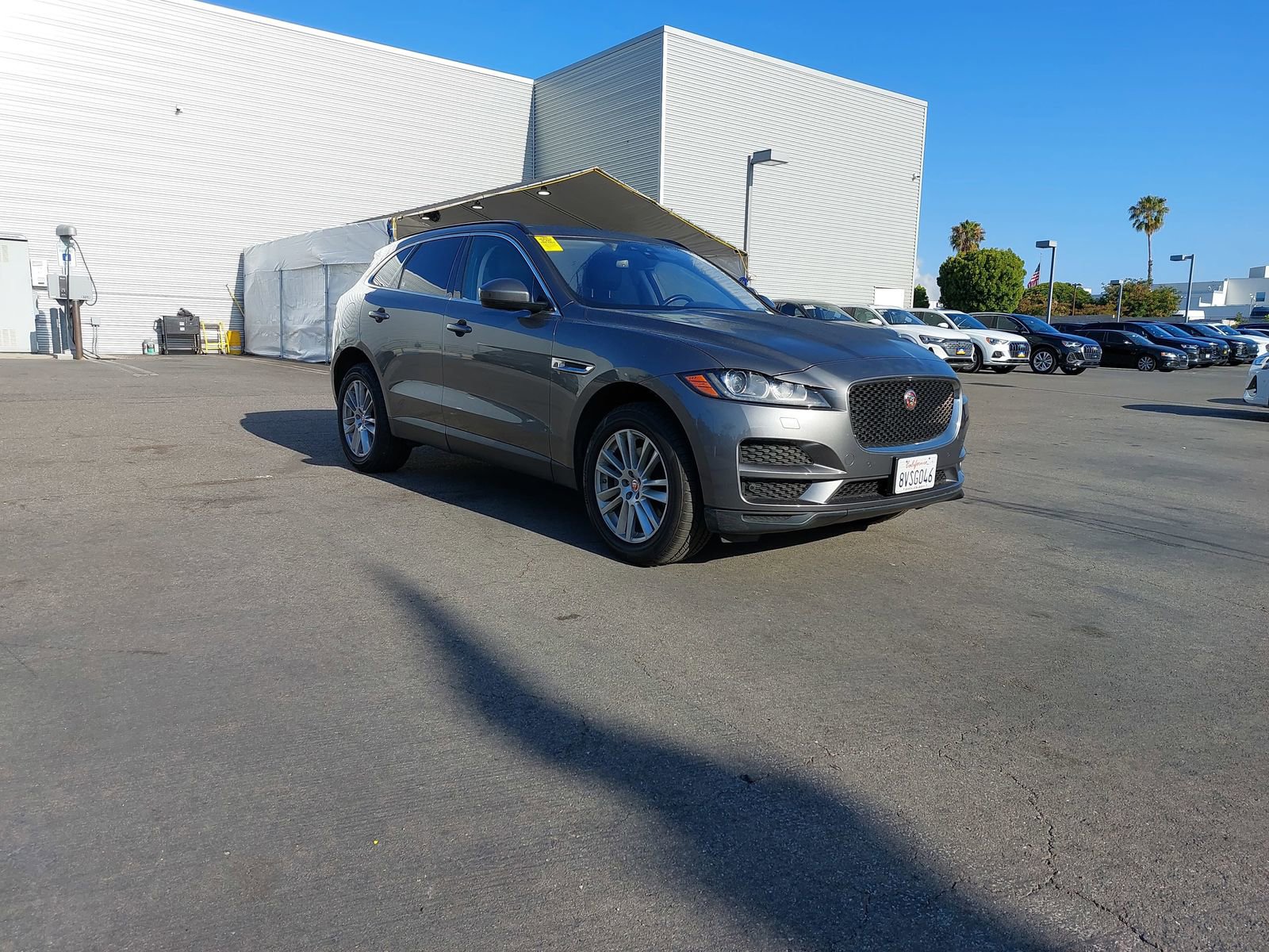Used 2018 Jaguar F-PACE Prestige AWD/4WD image 2