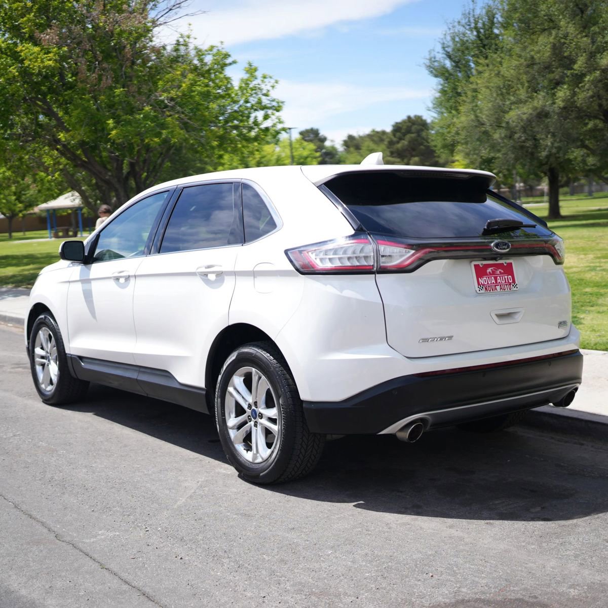 Used 2015 Ford Edge SEL w/ Equipment Group 201A FWD image 6