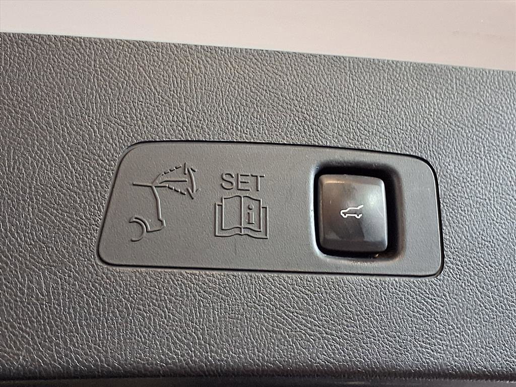 Used 2022 Lincoln Corsair Reserve w/ Sport Package image 6