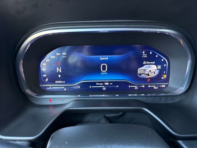 Used 2024 Chevrolet Suburban Z71 w/ Luxury Package image 15