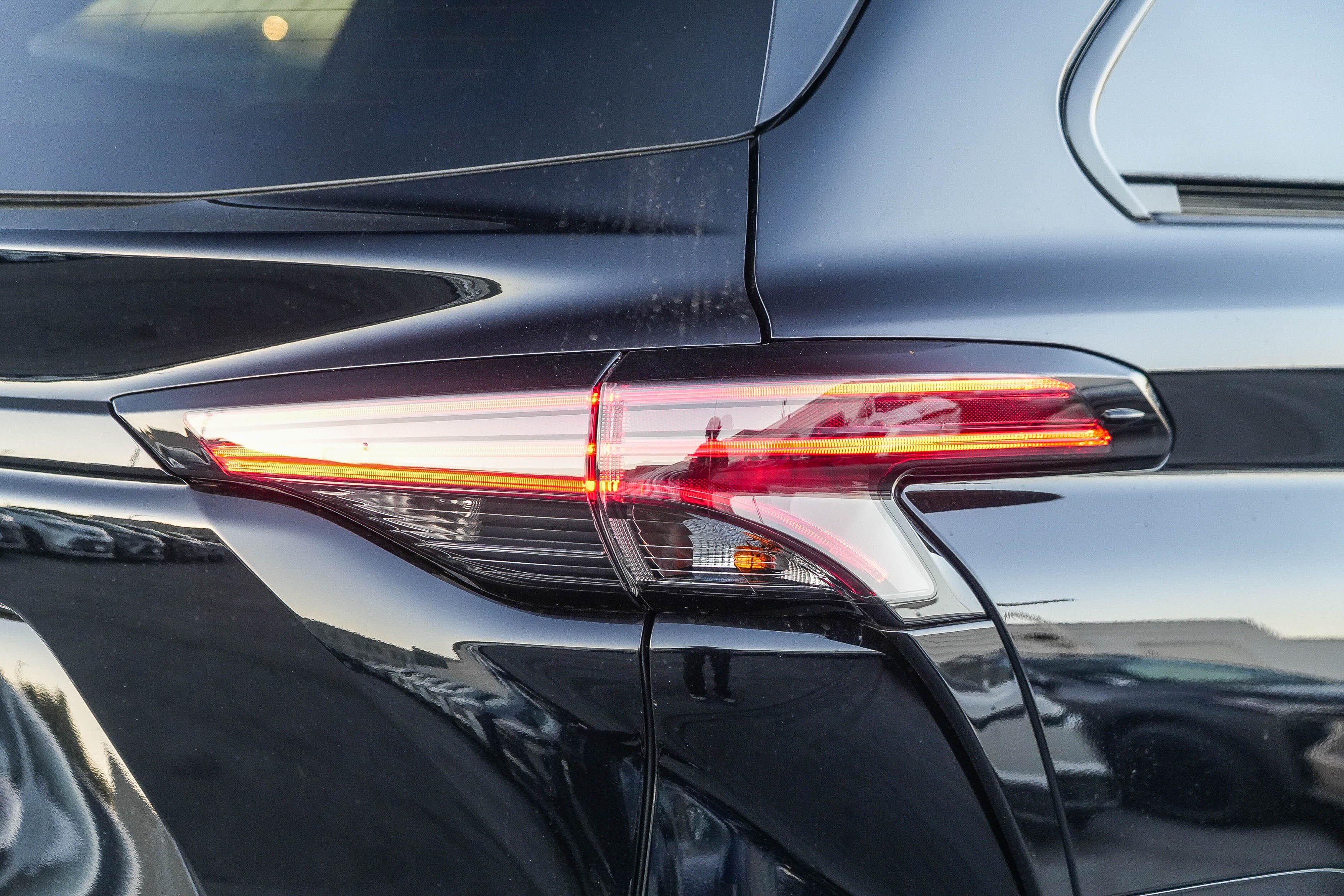 New 2026 Toyota Sienna XSE FWD image 10