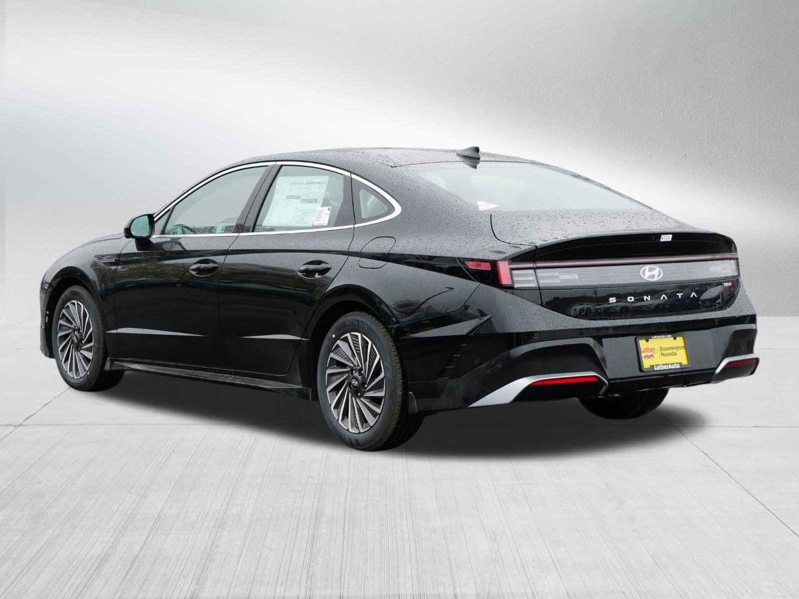 New 2026 Hyundai Sonata Limited image 3