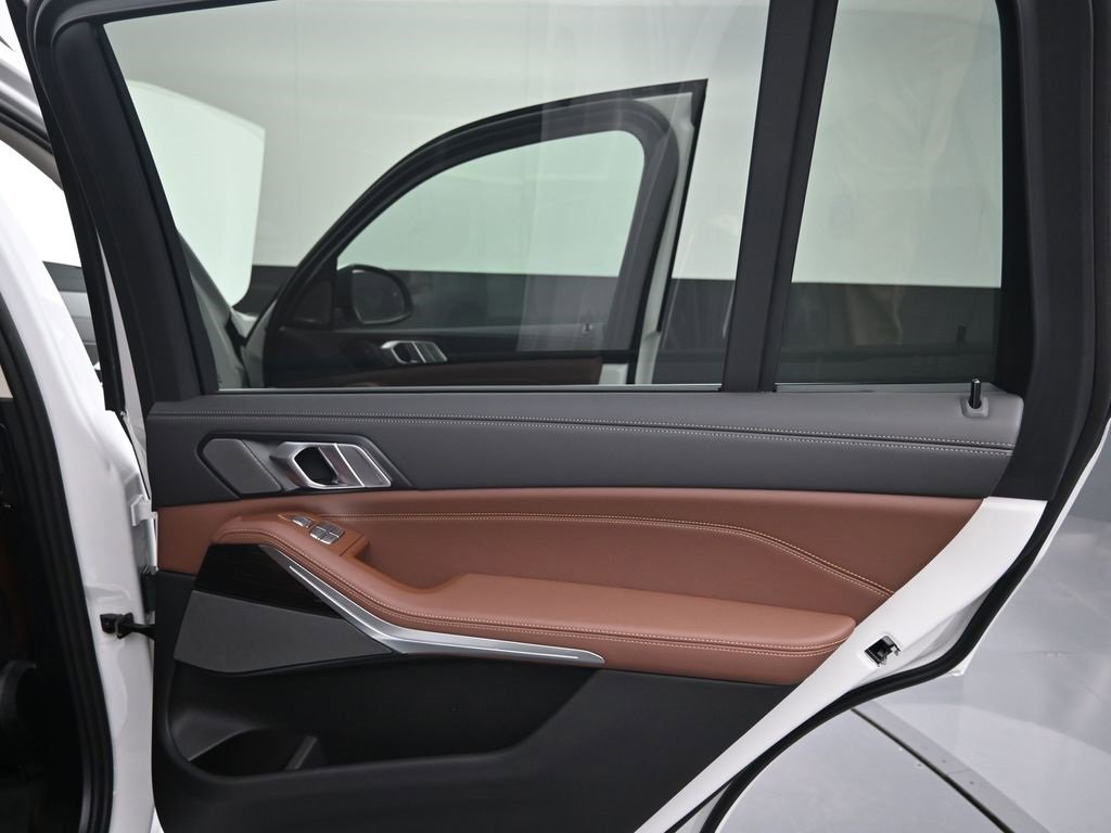 New 2026 BMW X7 xDrive40i image 23