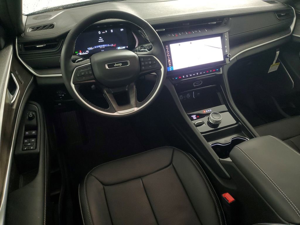 New 2026 Jeep Grand Cherokee Limited image 16