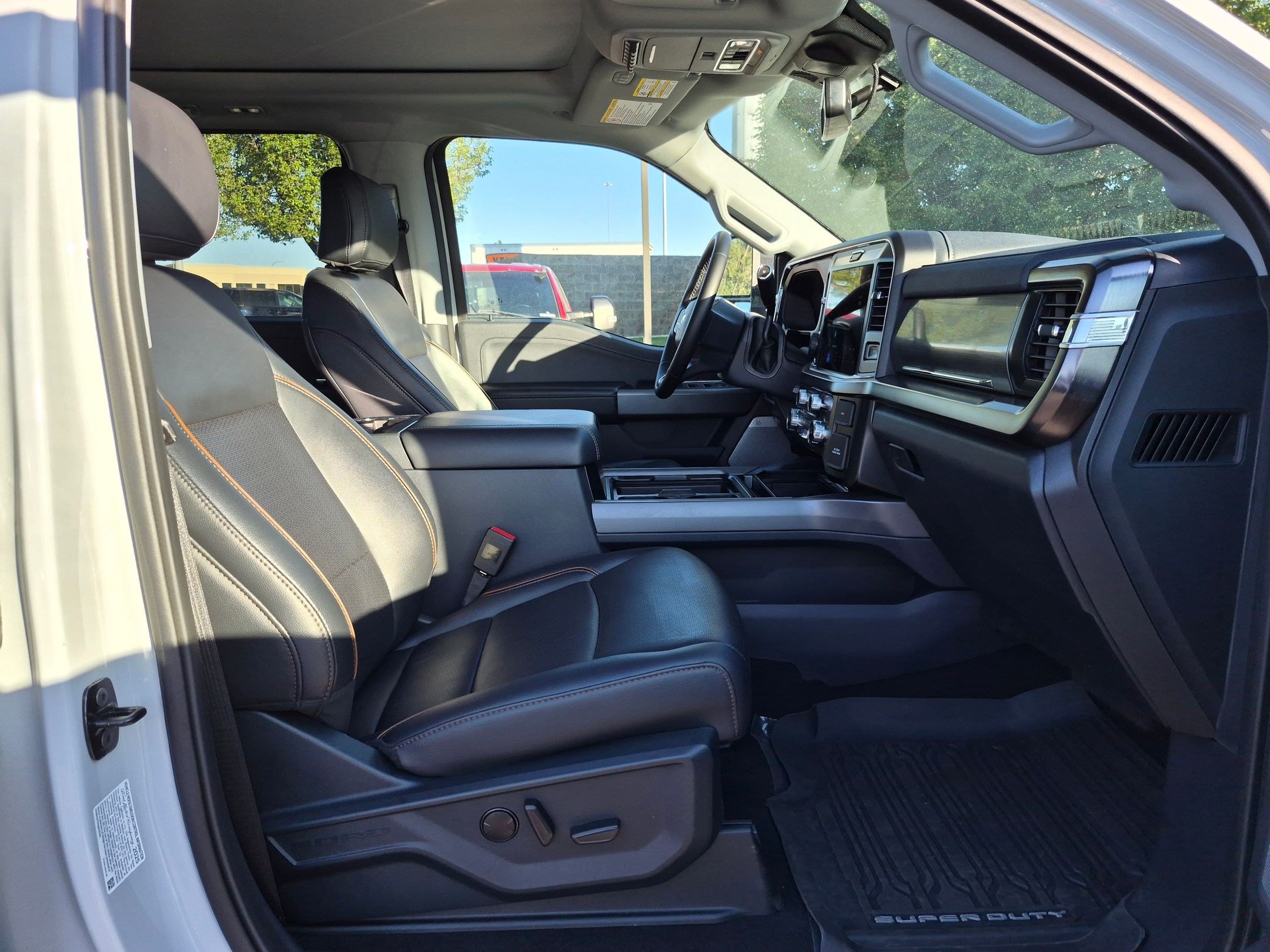 Used 2026 Ford F350 Lariat w/ Tremor Off-Road Package AWD/4WD image 35